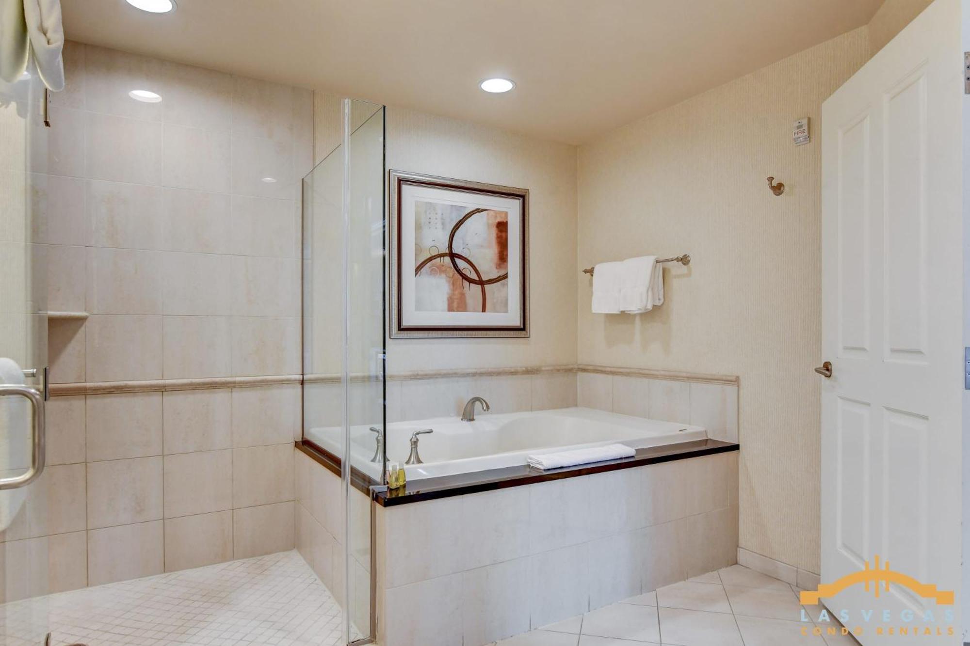 Mgm Signature-06-711 Strip View Jacuzzi Studio لاس فيغاس المظهر الخارجي الصورة
