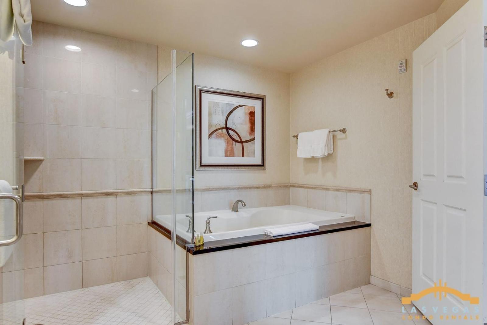 Mgm Signature-06-711 Strip View Jacuzzi Studio لاس فيغاس المظهر الخارجي الصورة